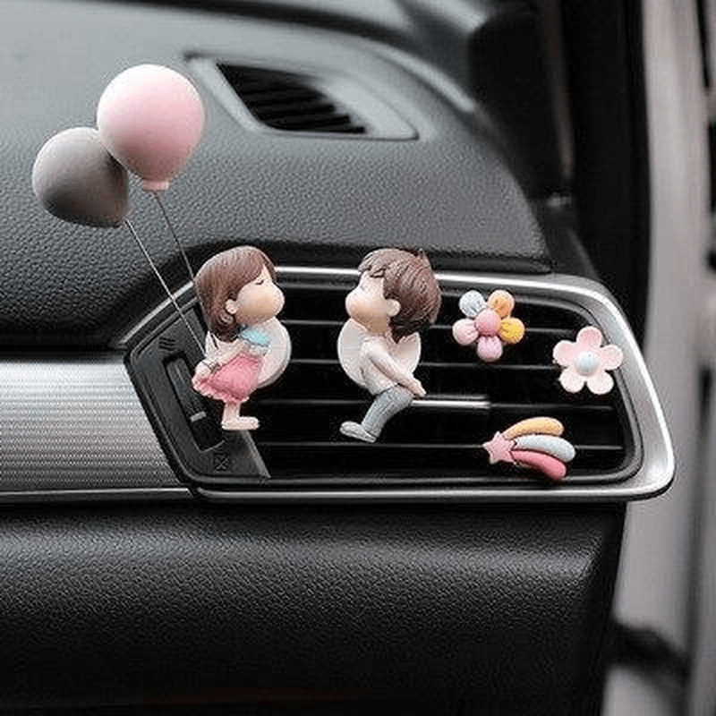 Lovely car perfume air conditioning outlet pendant car lovely cartoon Light Aroma creative couple decoration - EAEOO